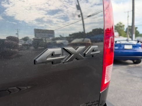 Used 2015 RAM 1500 Express w/ Black Ram 1500 Express Group AWD/4WD image 10