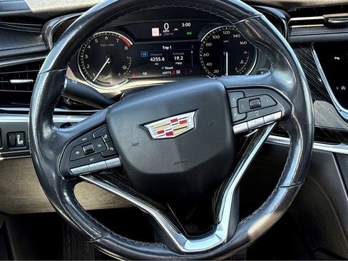 Used 2023 Cadillac XT6 Premium Luxury AWD/4WD image 14