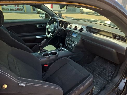 Used 2021 Ford Mustang GT RWD image 12
