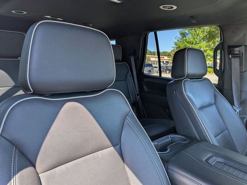 Used 2024 GMC Yukon SLT AWD/4WD image 20