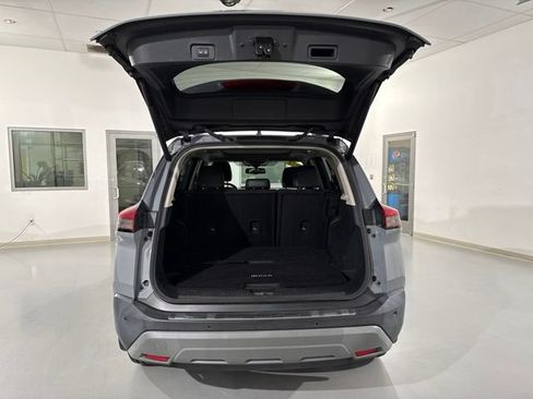Used 2021 Nissan Rogue SL w/ Premium Package FWD image 11