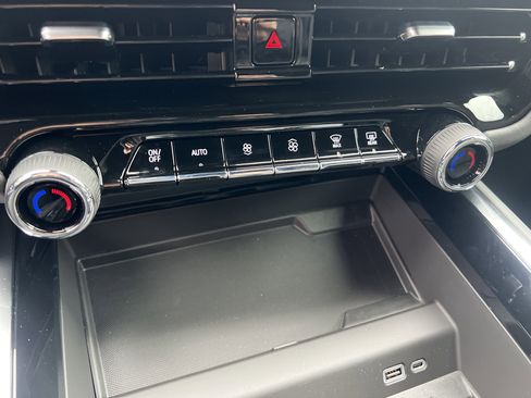 New 2026 Chevrolet Tahoe LS image 28