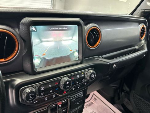 Used 2022 Jeep Gladiator Mojave w/ LED Lighting Group AWD/4WD image 25