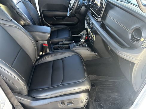 Used 2025 Jeep Wrangler Unlimited Rubicon 392 image 10