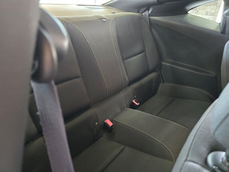Used 2015 Chevrolet Camaro LT RWD image 14