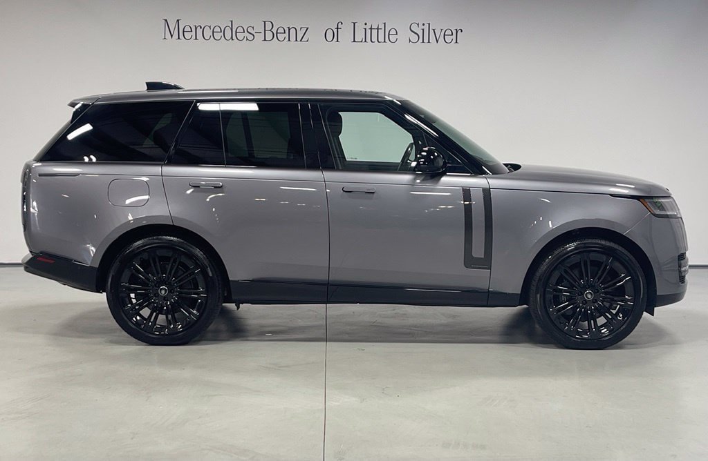 Used 2025 Land Rover Range Rover Autobiography AWD/4WD image 7