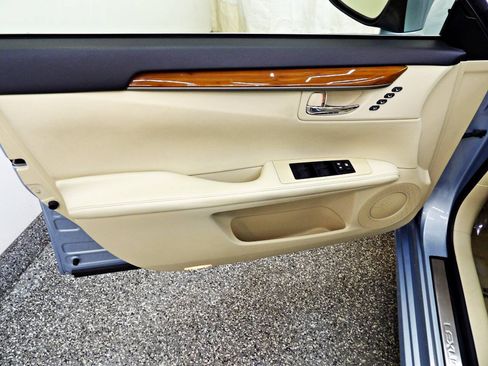 Used 2013 Lexus ES 300h w/ Luxury Pkg FWD image 7