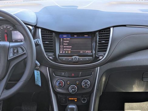 Used 2020 Chevrolet Trax LS w/ Tint and Cruise Package FWD image 17