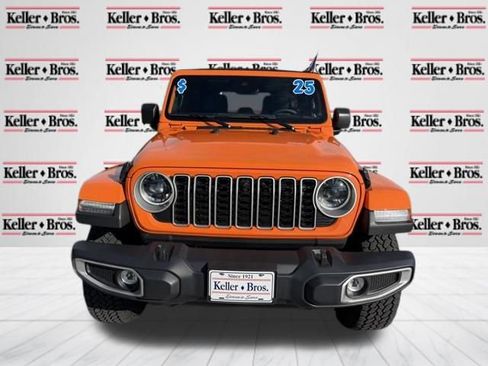 Certified 2025 Jeep Wrangler Unlimited Sahara AWD/4WD image 2