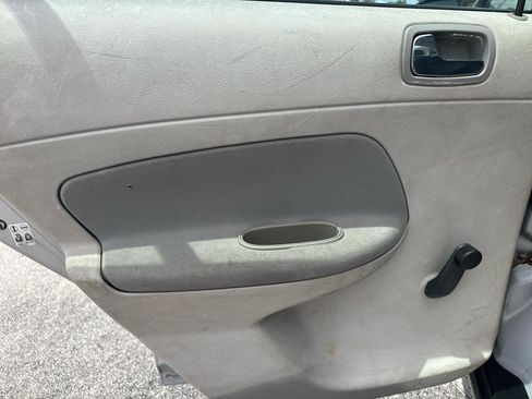 Used 2005 Chevrolet Cobalt Sedan FWD image 26