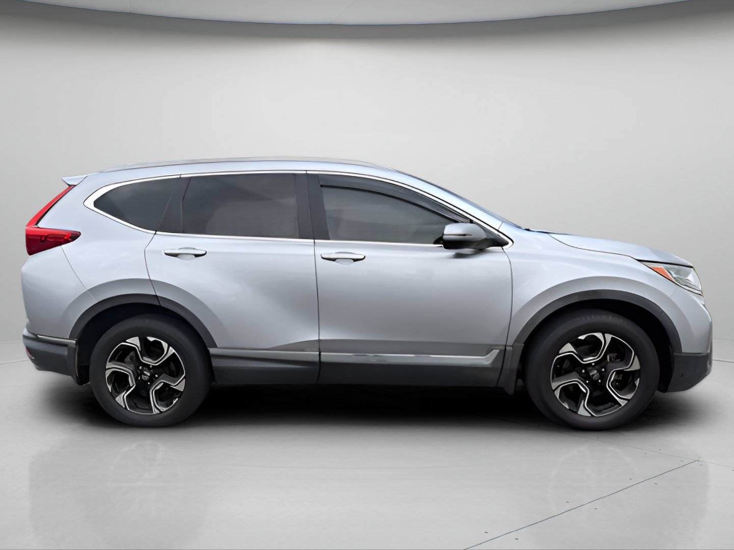 Used 2018 Honda CR-V Touring image 6