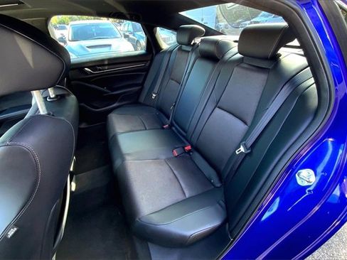 Used 2018 Honda Accord Sport image 17