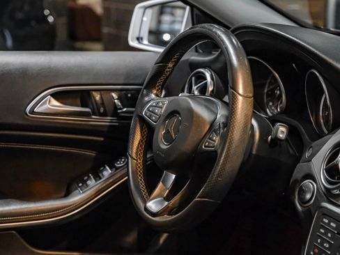 Used 2018 Mercedes-Benz GLA 250 4MATIC image 12