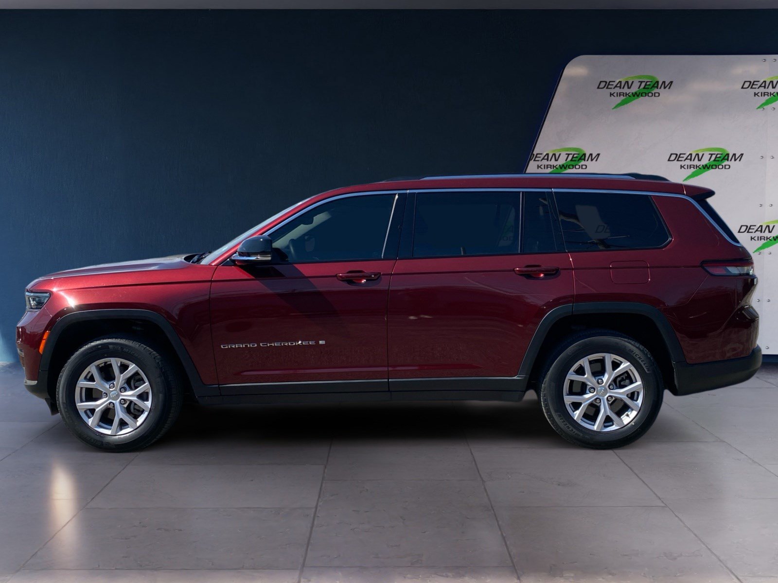 Used 2022 Jeep Grand Cherokee L Limited AWD/4WD image 5