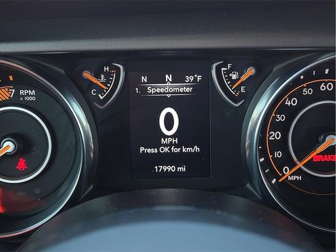 Used 2023 Jeep Wrangler Sport image 18