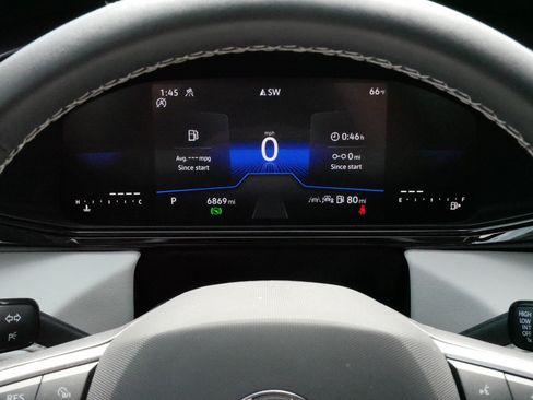 Certified 2025 Volkswagen Taos S AWD/4WD image 21