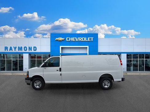 New 2025 Chevrolet Express 2500 Extended w/ Driver Convenience Package RWD image 7