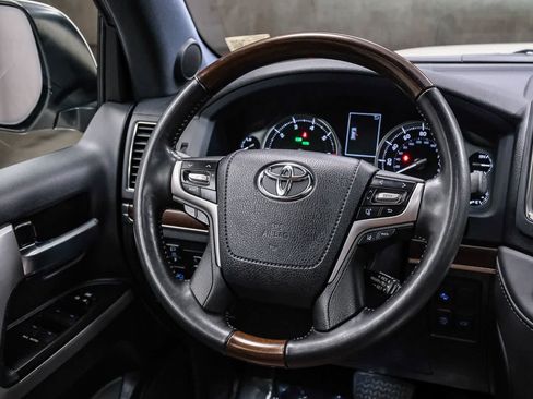 Used 2021 Toyota Land Cruiser AWD/4WD image 19