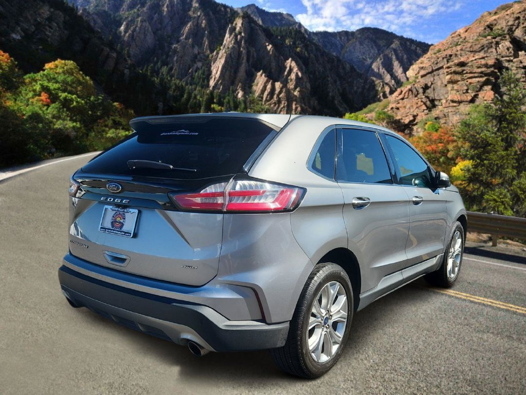 Used 2022 Ford Edge Titanium AWD/4WD image 3