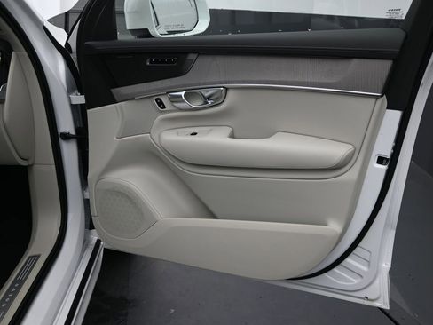 New 2026 Volvo XC90 B6 Ultra w/ Protection Package AWD/4WD image 35
