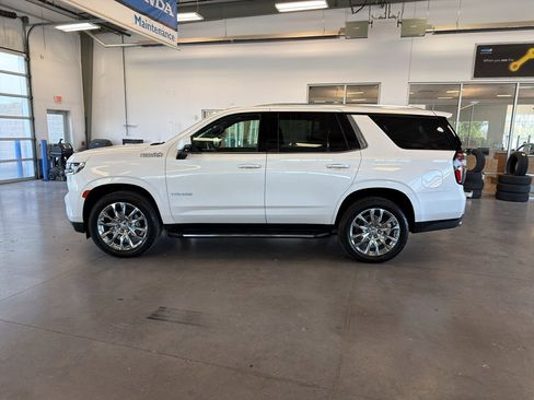 Used 2021 Chevrolet Tahoe High Country AWD/4WD image 2