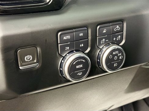 Used 2023 GMC Sierra 1500 AT4 w/ AT4 Premium Package image 10