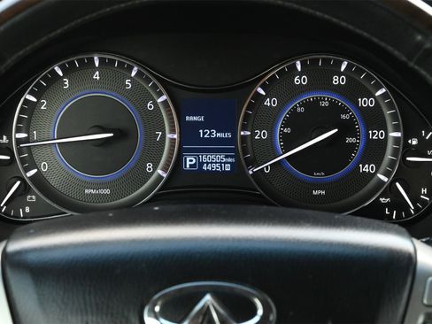 Used 2015 INFINITI QX80 Luxe w/ 22" Wheel Package image 11