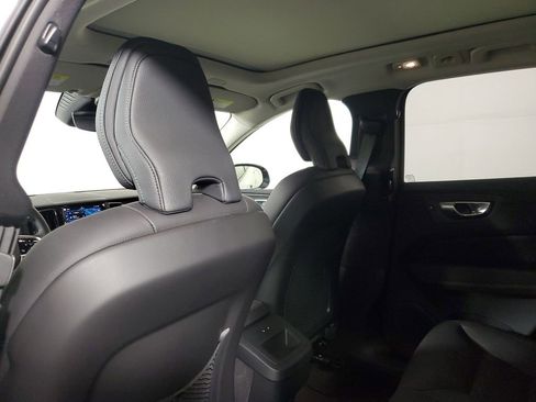 Certified 2025 Volvo XC60 B5 Plus AWD/4WD image 16