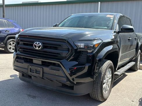 Certified 2025 Toyota Tacoma SR image 12