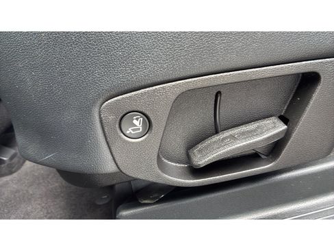 Used 2024 Kia Telluride EX w/ EX Captain's Chair Package FWD image 15