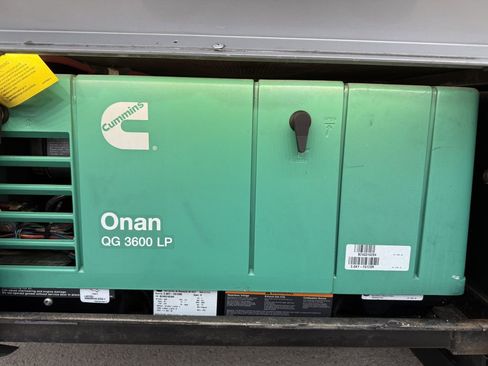 Used 2017 Mercedes-Benz Sprinter 3500 image 17