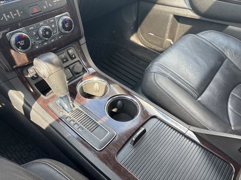 Used 2017 Chevrolet Traverse Premier image 23