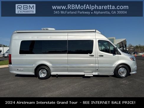 New 2022 Mercedes-Benz Sprinter 3500 image 2