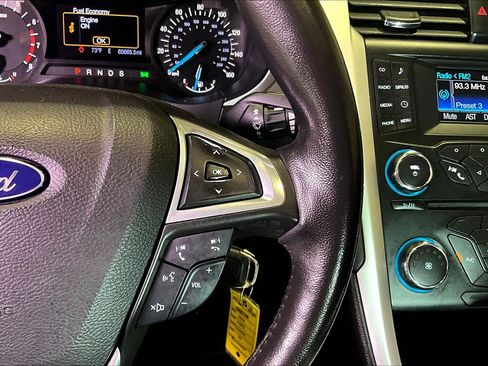 Used 2013 Ford Fusion SE FWD image 13