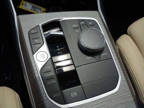 Used 2026 BMW 330i Sedan w/ Premium Package RWD image 24