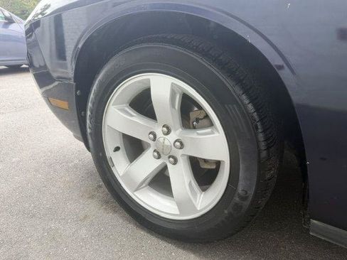 Used 2014 Dodge Challenger SXT Plus RWD image 19