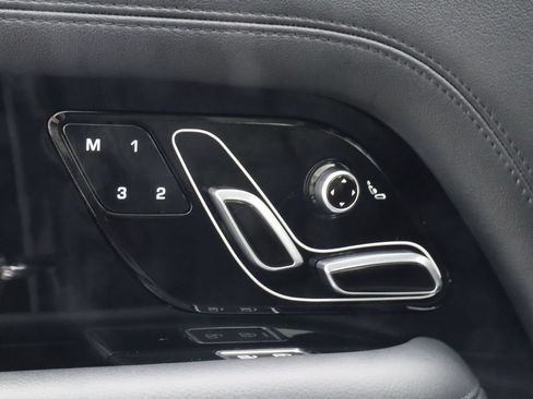 Used 2021 Land Rover Range Rover AWD/4WD image 11