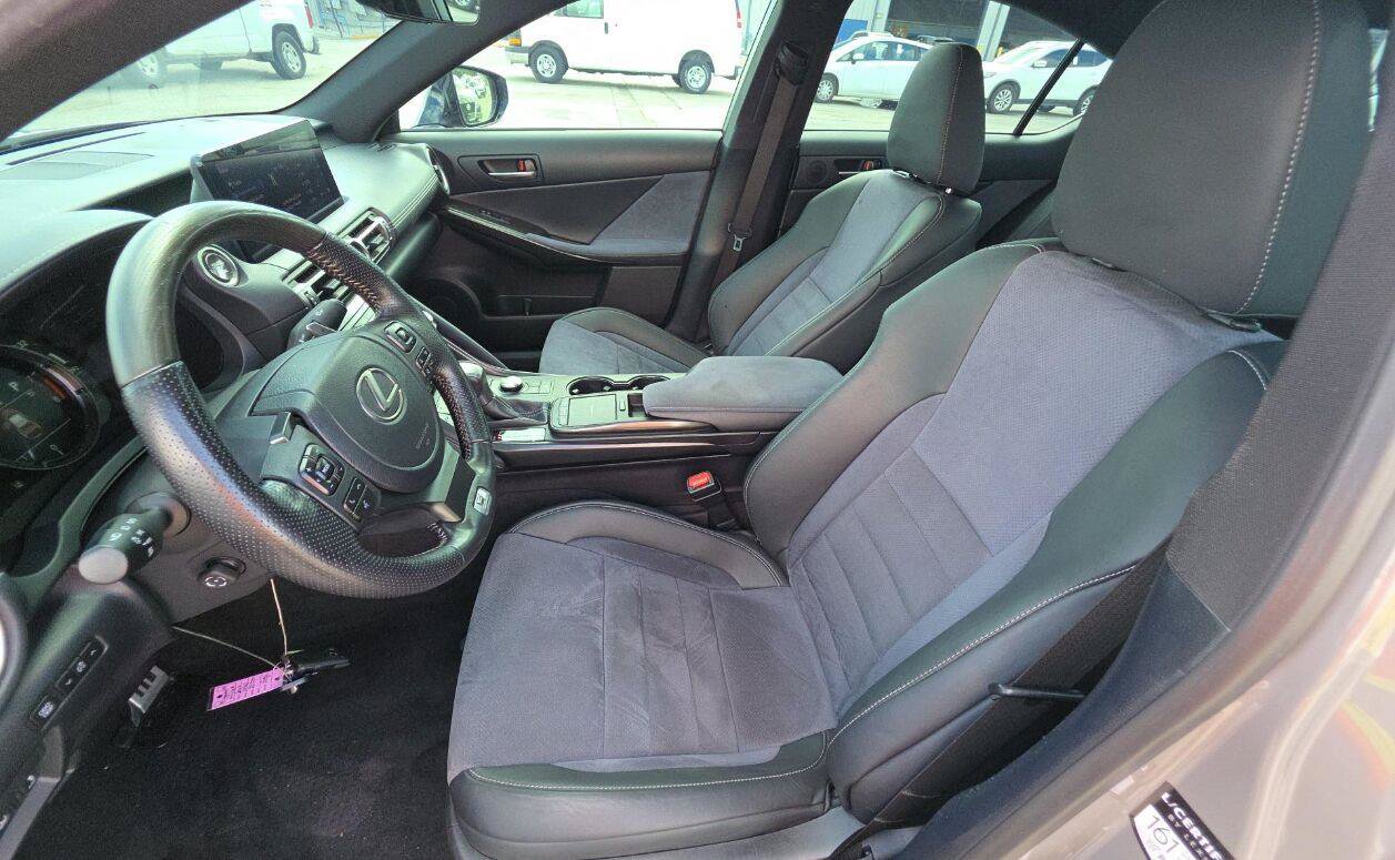 Used 2022 Lexus IS 500 w/ Accessory Package RWD image 3