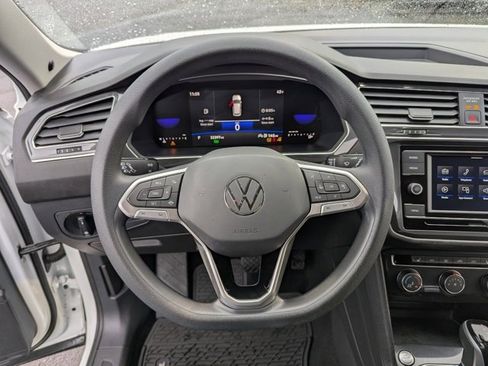 Used 2023 Volkswagen Tiguan S image 13