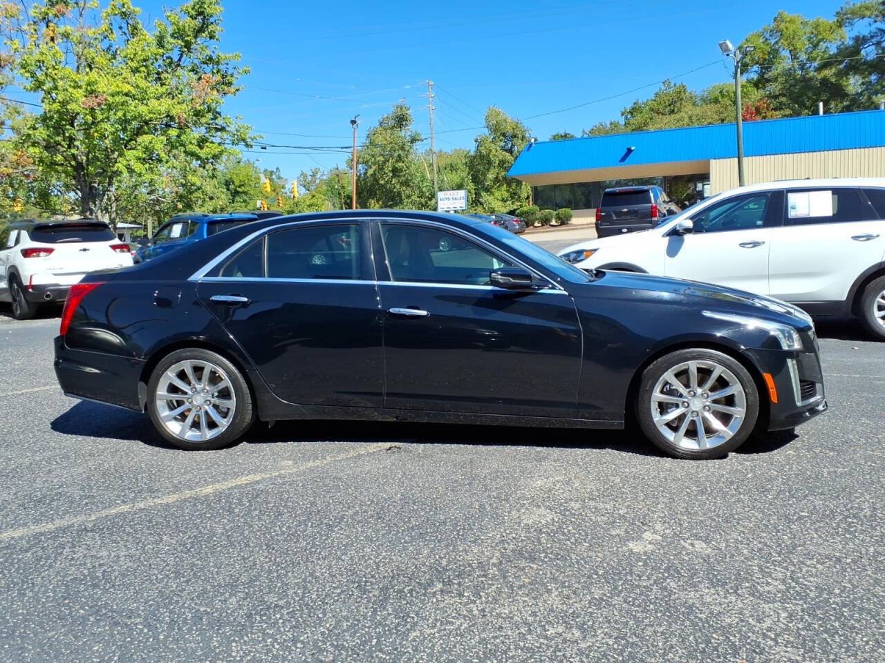Used 2017 Cadillac CTS Luxury RWD image 2