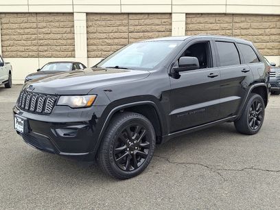 Used 2017 Jeep Grand Cherokee Altitude