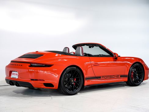 Used 2018 Porsche 911 Carrera GTS image 3