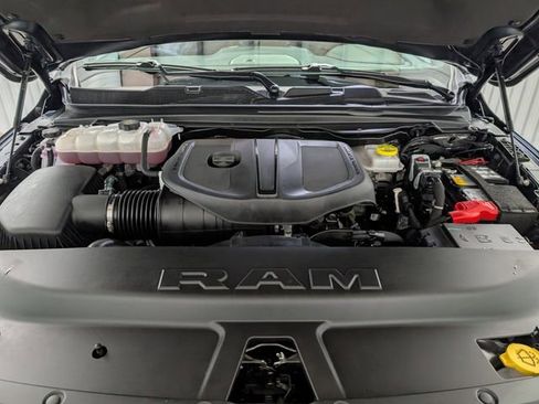 Used 2026 RAM 1500 Laramie w/ Night Edition image 32