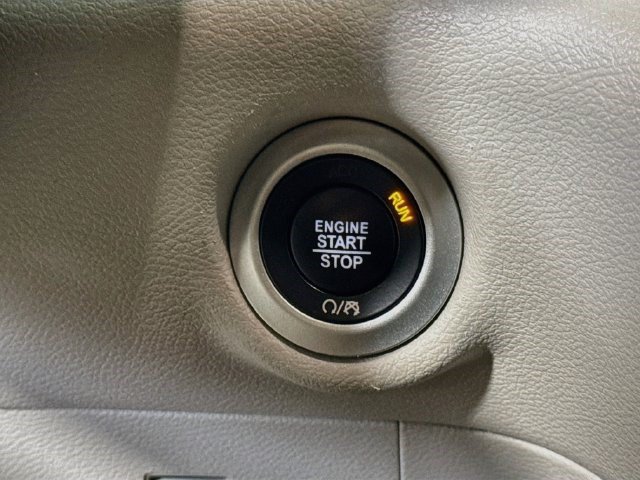 Used 2022 Chrysler Pacifica Touring-L FWD image 20