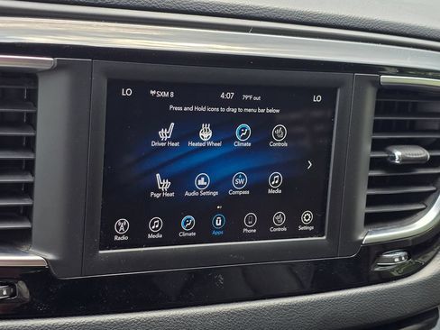 Used 2020 Chrysler Pacifica Touring-L FWD image 37
