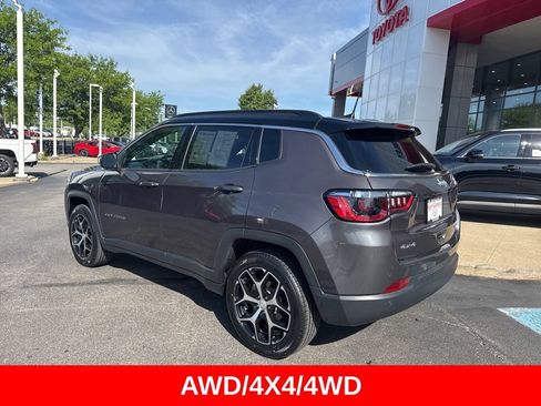 Used 2024 Jeep Compass Limited AWD/4WD image 5