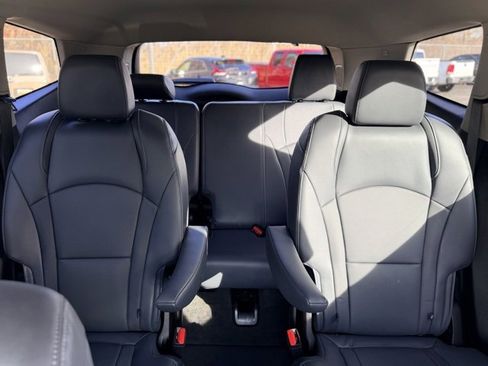 Used 2020 Buick Enclave Essence w/ Sound and Sites Package image 26