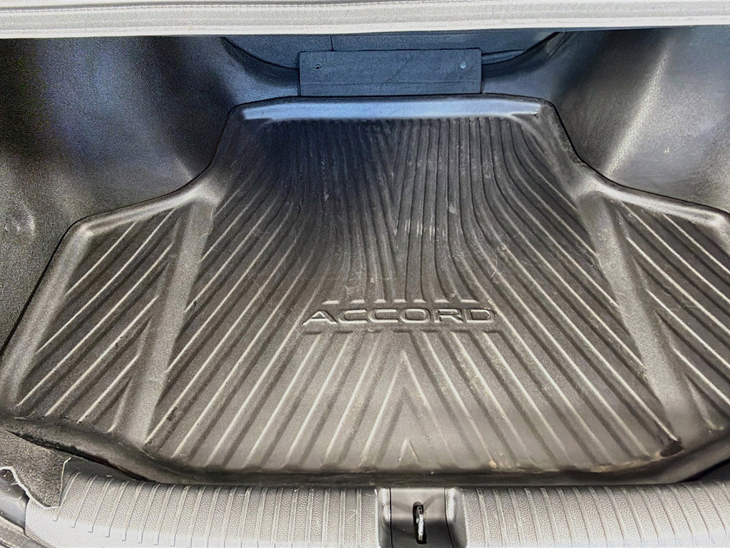 Used 2025 Honda Accord SE image 17