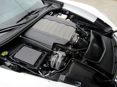 Used 2016 Chevrolet Corvette Stingray Coupe w/ 2LT Preferred Equipment Group RWD image 16