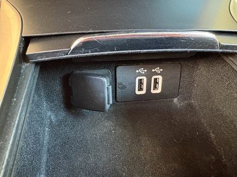 Used 2018 Lincoln MKC Reserve w/ Lincoln MKC Climate Package image 24